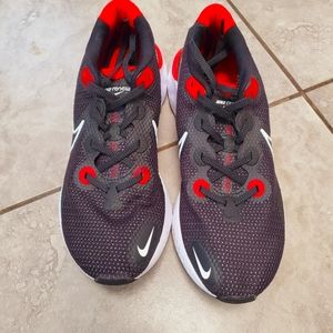Men's Nike renew shoes size 10